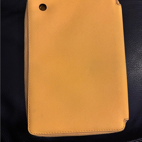 Michael Kors leather small IPad case yellow color. Good condition - Picture 4 of 7